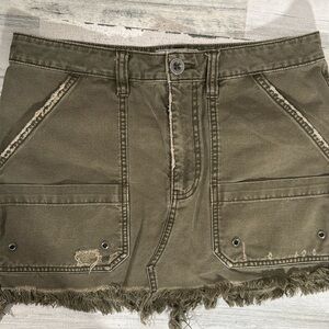 Free People Army Green Mini Skirt Distressed- Size‎ 30